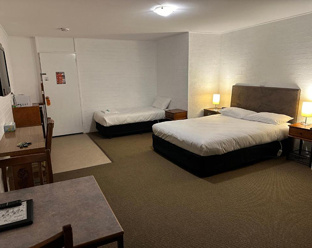 Disabled Room at Wedderburn motel at wedderburn